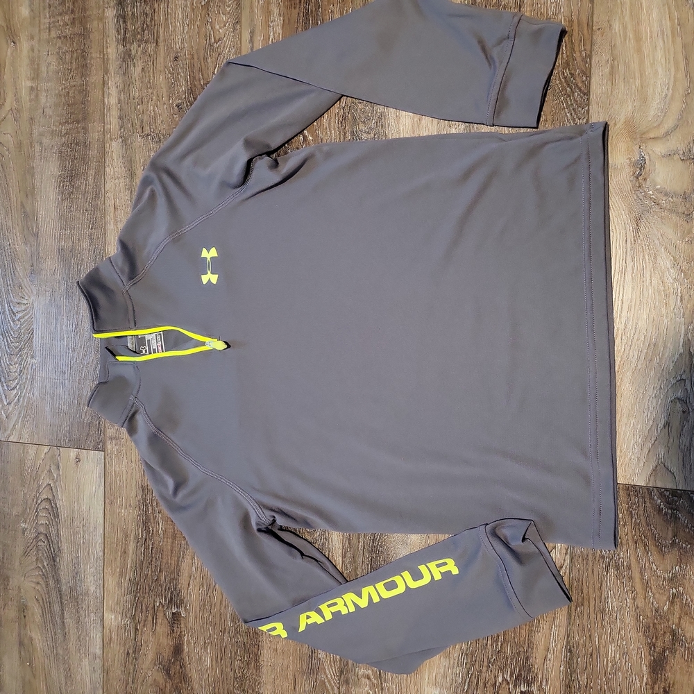 Under Armour - long sleeve - youth medium